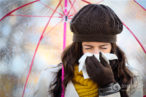 为何大姨妈爱与感冒君约会?_大姨妈 感冒_青岛