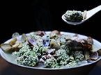一手美食:荠菜豆腐丸子烩蛤蜊