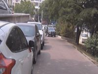 山上私建房屋地基 城管执法拆除