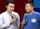 第一局：同学队2比0青岛人队平稳开局