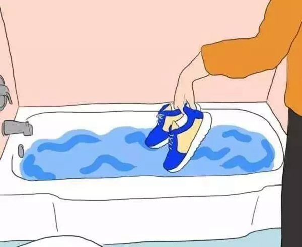 干货!如何让鞋亮白如新不磨脚_小妙招 清洗 鞋