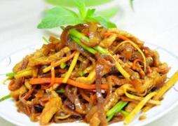 绝对美味：肉丝炒蜇皮