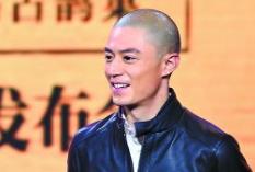 霍建华秦海璐来青宣传《捉迷藏》