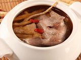绝对美味：五圆乳鸽汤
