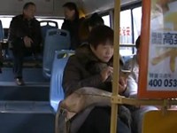 微调查：占座？打人？