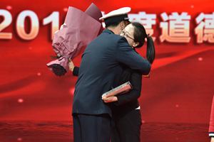 崇德向善，见贤思齐！2018他们感动青岛