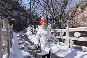 银装素裹仙山圣境 北九水冰雪美景入画来