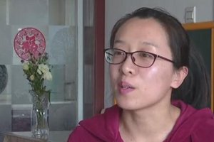 裴洪翠：丈夫长期在外执行任务 军嫂担起家庭重任
