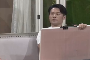 谭凯与学生分享奋斗经历讲述演员之路