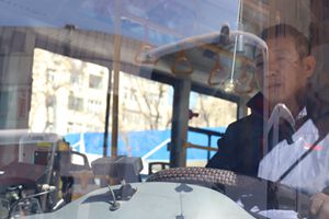 气温回升公交车“保姆”上线 预防驾驶员“春困”