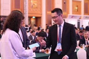 【双城记】直击深圳IT峰会：大佬们的聚会聊些啥？