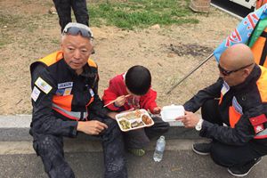 6岁娃登山跟妈妈走失 多亏了青岛市救生协会队员