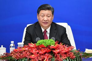 习近平集体会见出席海军成立70周年多国海军活动外方代表团团长