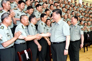 习近平视察陆军步兵学院