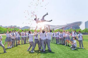 石油大学生晒毕业照 这都是什么神仙颜值!