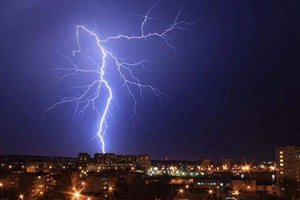 端午假期＋下雨，青岛景点全是伞伞伞！这雨要下到啥时候？