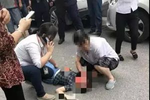 南京10岁女童被坠物砸中头部 警方：系8岁男童高空抛物