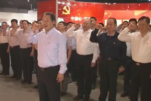 青岛各级党组织开展主题党日活动