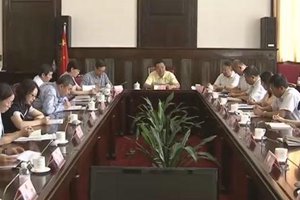 市人大常委会党组暨机关党组理论学习中心组学习研讨会召开