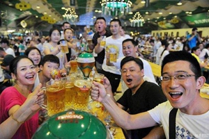 首发！今年啤酒节四大会场免门票，西海岸崂山会场26日开哈
