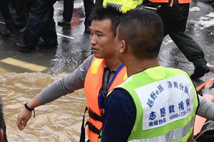 乡亲被困，章丘退伍特种兵上演“硬汉归来”，12小时救出上百人