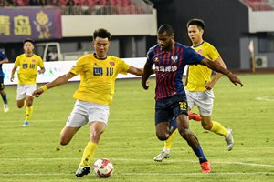 换帅如换刀 黄海青港队主场3:1战胜四川FC队