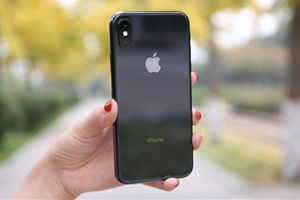 iPhone被曝14个安全漏洞 已存在两年