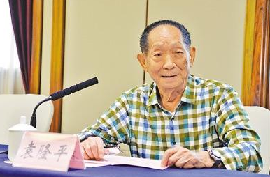 袁隆平院士给大学新生的8字成功“秘诀”