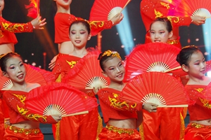 史上最萌生日祝福！舞艺少儿艺术培训学校14岁啦！
