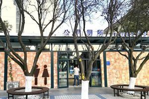 城区新增改造公厕120座，24小时开放200座