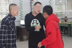 胶带绑手脚、吃眼镜自杀，成都嘉年华前学员痛诉矫正教育遭遇