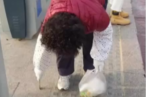 你弯腰的姿势真美！
