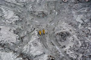 新西兰火山喷发遇难者升至18人 26名伤者仍在医院