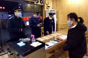 防控前沿 夜幕行动！上马街道市场监管所守护餐饮防控安全底线