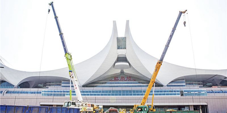  热火朝天施工忙！实拍建设中的红岛高铁站