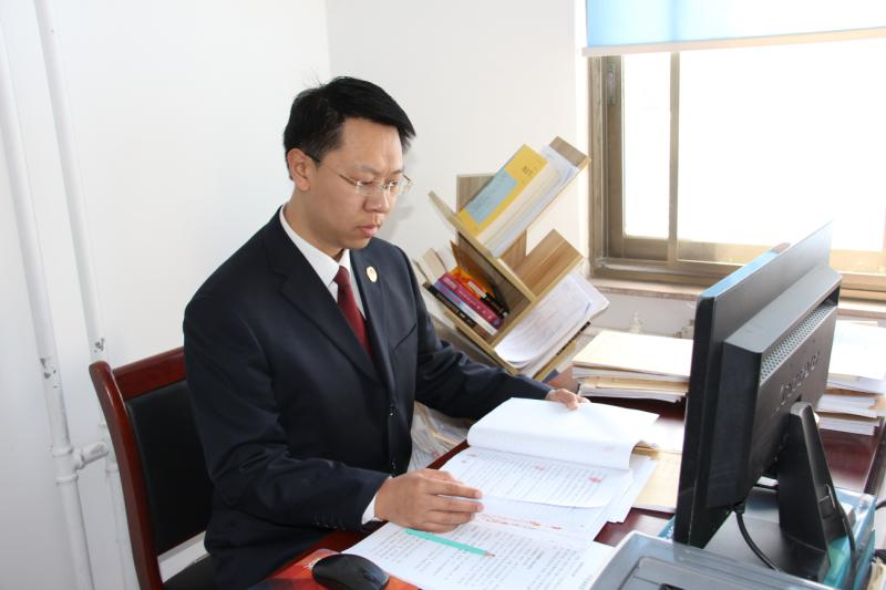 「渣男」放火、勒索、拘禁……来青打工的16岁女孩被渣男纠缠