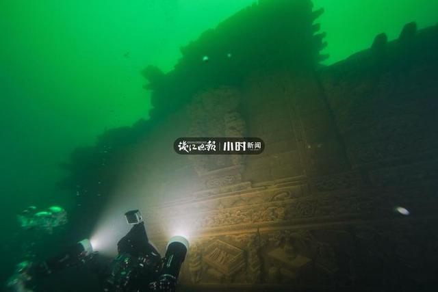 『杭州』4年700次下潜千岛湖 杭州男子水下拍到神秘“绝美古村”