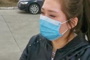 4岁女童遭虐打重伤进ICU，父亲和继母都被刑拘了