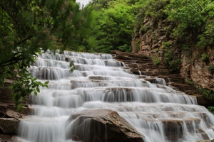 雨水充沛 崂山九水十八潭流水潺潺美景重现