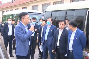 平度：谢兆村在全市旧城改造现场观摩会上强调 坚持以人民为中心的发展思想 打好打赢城乡品质提升攻坚战 赵兴绩主持会议