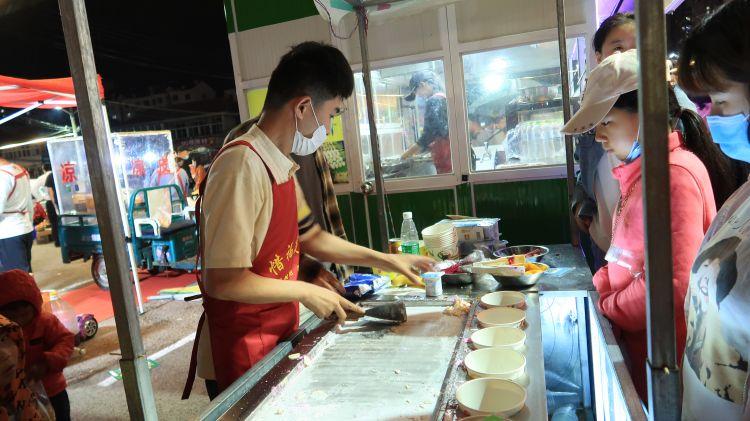 夜市城阳夜生活再添新地标 “深夜食堂”繁荣夜间消费