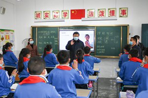 八个故事一览“大朋友”习近平对少年儿童的牵挂