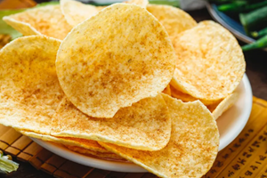 首个儿童零食标准出炉！含有这种成分的食品可不能给孩子吃