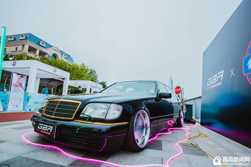 游艇婚礼太浪漫了！星光岛举行游艇婚礼 把爱情写成了童话