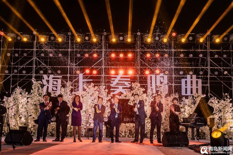 游艇婚礼太浪漫了！星光岛举行游艇婚礼 把爱情写成了童话