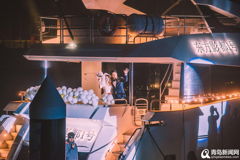 游艇婚礼太浪漫了！星光岛举行游艇婚礼 把爱情写成了童话