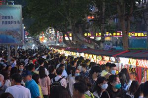 李村夜市重开张 岛城市民熟悉的烟火气又回来了