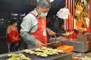 李村夜市重开张 岛城市民熟悉的烟火气又回来了