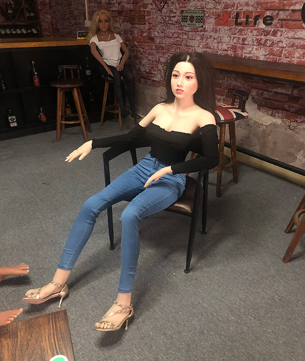 成人娃娃|成人娃娃厂疫期订单翻番 线下体验店200一小时