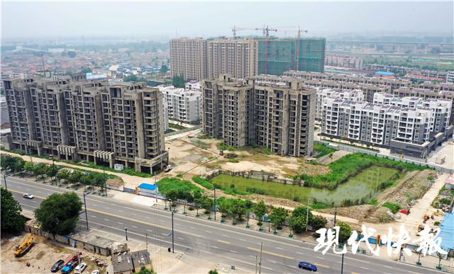 回迁户|327户回迁户15年未安家 开发商：没办法